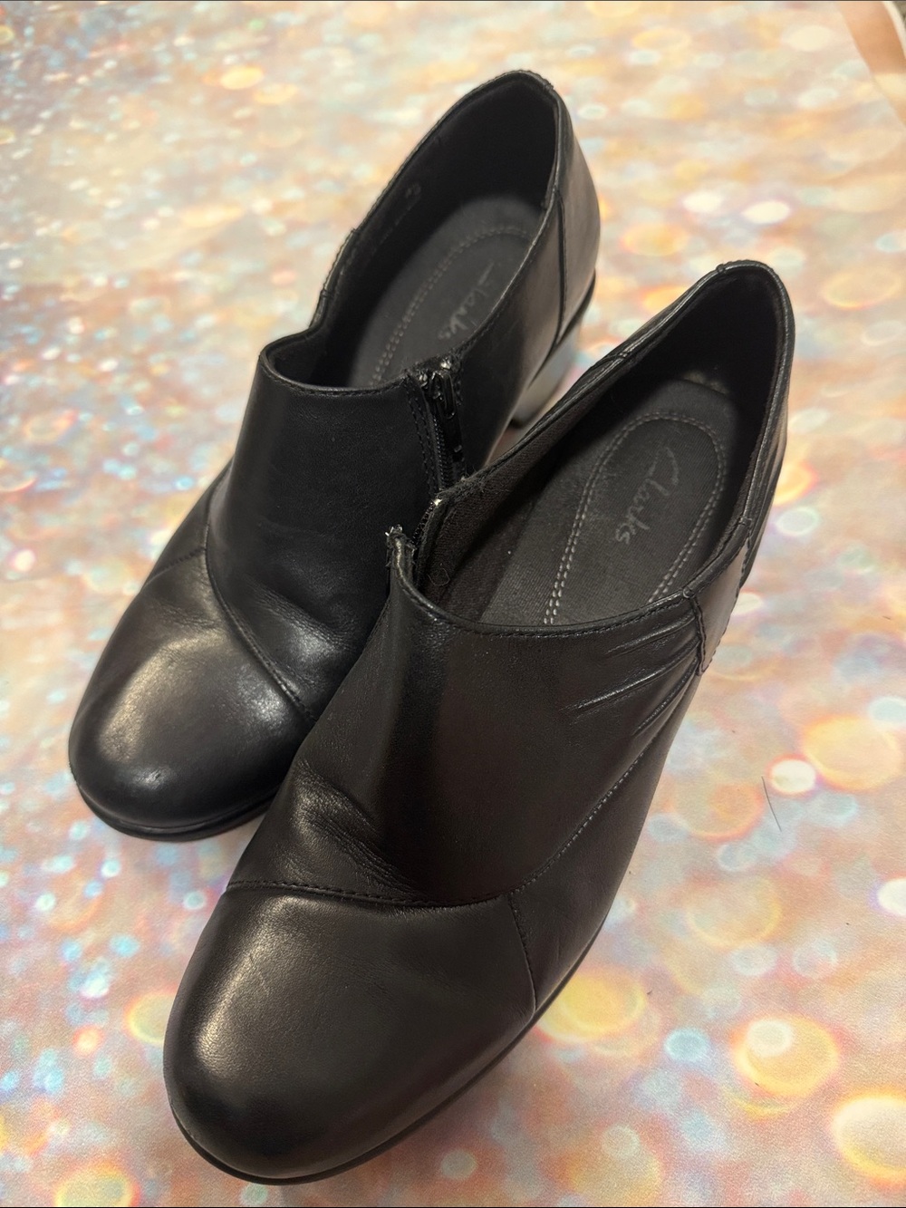 Clarks Black Leather Low Heel Zip Booties 8